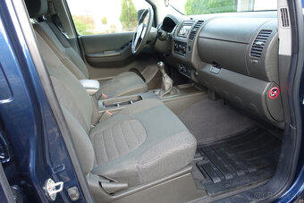 Nissan Navara DoubleCab 2.5 dCi XE, M6, 140kW, 4d. - 8