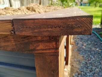 VYVÝŠENÉ ZÁHONY - 8