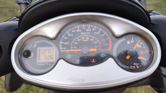 Yamaha Majesty 125 - 8