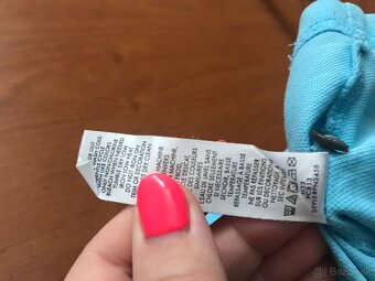 CALVIN KLEIN originál body fit damske tricko S/M - 8