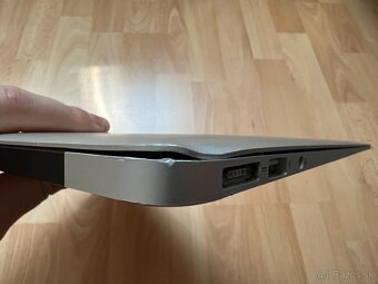 MacBook Air 13" (2014) – i5, 4GB RAM, 128GB SSD - 8