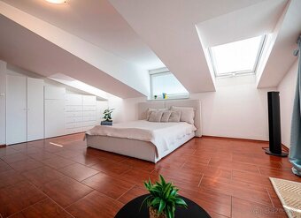 Na prenájom - 3-izbový byt, ul. Hrebendova, Bratislava I - 8