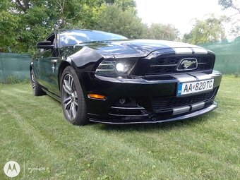 Ford Mustang - 8