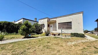 Znížená cena Dva domy s nadrozemerným pozemkom, vhodné na t - 8