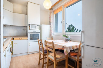 PREDAJ, 3. izbový byt so zasklenou loggiou a pivnicou - 8