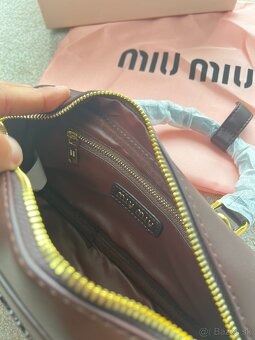 Miu Miu hnedá kabelka - 8