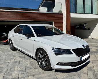 Škoda Superb 2.0 TDi 4x4 Sportline - 8