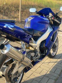 Yamaha yzf-r1 - 8