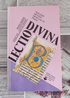 Náboženská literatúra a knižky o výchove a vzťahoch - 8
