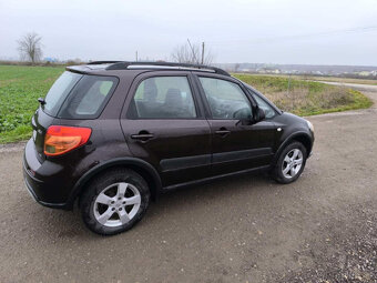 SUZUKI SX4 - 4x4 - 2014- 1,6 benzín Hatchback - 8