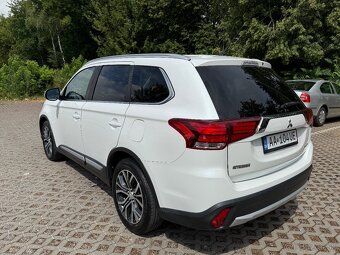 Mitsubishi Outlander 2.2 DI-D Instyle A/T - 8