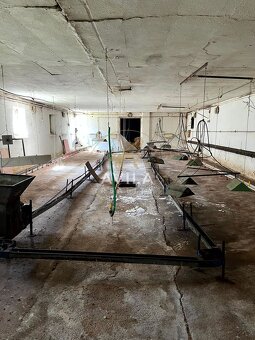 NA PREDAJ: Murované hospodárske budovy v areáli družstva – N - 8