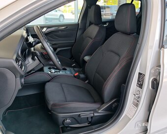 Ford Focus Kombi 1.5 TDCi EcoBlue ST-Line A/T//AJ NA SPLÁTKY - 8