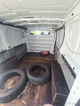 Renault Trafic 2.0 - 8