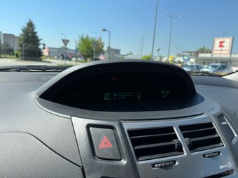 Predám Toyota Yaris 1,33 VVT-i / top stav - 8