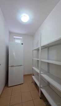 ⌂ZNÍŽENÁ CENA //Predaj rodinný dom // 578m2// Nitrianske Pra - 8