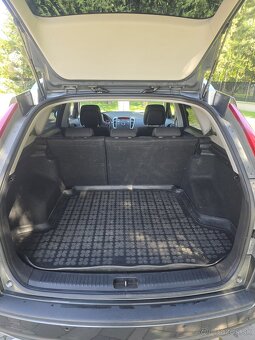 Kia ceed SW 1,6 CRDI - 8