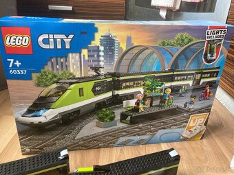 LEGO City 60337 - Expresný vláčik - 8