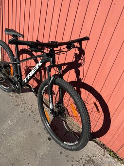 Predám horsky bicykel TREk Silver Alpha Alumlnum 27,5 "S” - 8