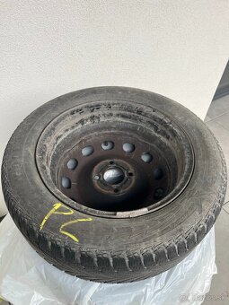 Použitá zimná pneumatika na diskoch 15R - 8