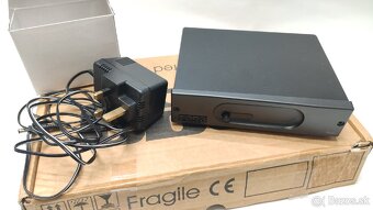 Predám MC predzosilňovač REGA Fono - 8