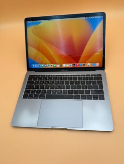 MacBook Pro 13 2017 i5 / 8GB RAM / 256GB SSD - 8