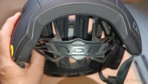Prilba OAKLEY DRT 3 - 8