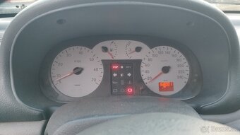 Renault clio 1.6 16v - 8