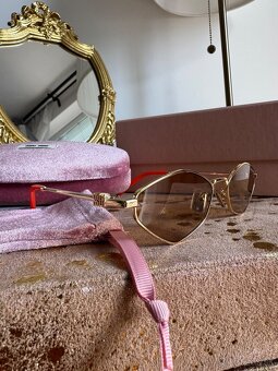 Slnecne okuliare Miu Miu Skladom - 8