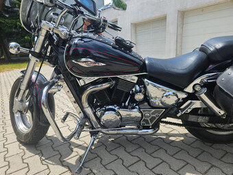 Suzuki Marauder VZ 800 - 8