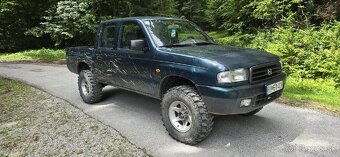 Mazda B2500 - 8