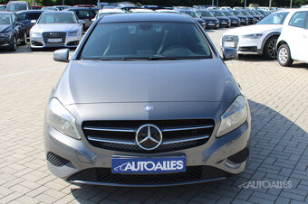Mercedes-Benz A180 1,6 i 90 kW - 8