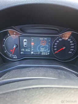 Ford mondeo combi 2L 120kw r.2011 - 8