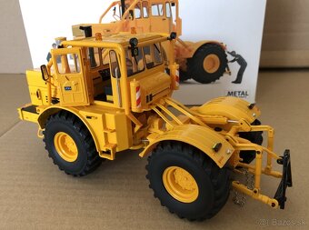 Kirovets K700A s figúrkami - 8