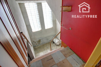 Na predaj: 4 izbový rodinný dom na pozemku 481 m², obec Dobr - 8
