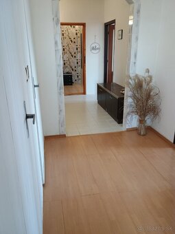 Znížená cena - 4-izbový byt 25 minút od Košíc - 8