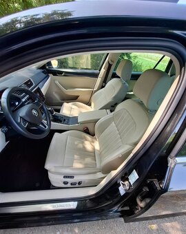 Škoda Superb Combi Premium EDICIA 2.0TDI DSG 140kW ŤAŽNÉ - 8