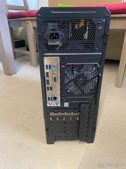 Ryzen 7 5700X3D / RTX 4060 / 32GB RAM - 8