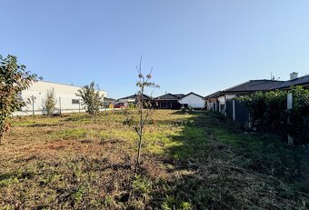 Slnečný pozemok o výmere 597 m2, Potôčky / Dolná Krupá / - 8