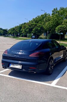 Porsche Panamera - 8
