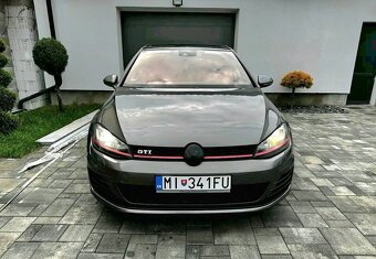 VW Logo znak VOLKSWAGEN cierne leskle / cervene - 8