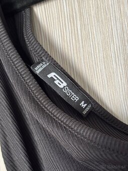 Predám sexi obtiahnuté čierne minišaty - 8