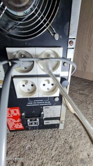 Predám záložný zdroj Elteco PS20 8A ,2000V A - 8