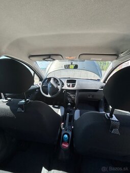 Peugeot 207 - 8