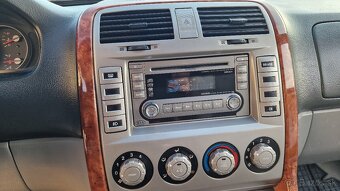 Predám KIA Carnival - 8