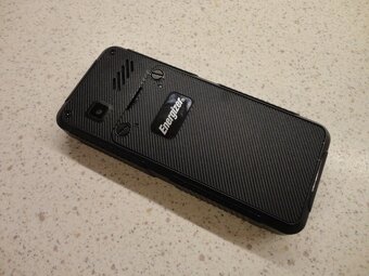 Mobilný Telefón Energizer - nový, tlačidlový - 8