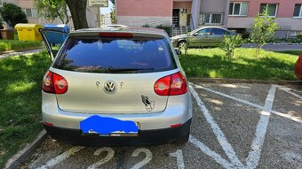 VW Golf 1.4 benzín, 55 kW – r. 2004 – - 8
