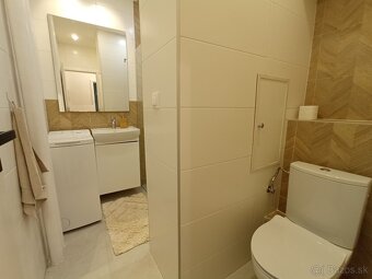 Slnečný zrekonštruovaný 2izbový byt so zariadením na Nivách - 8
