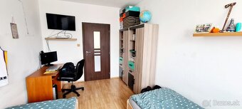 Zrekonštruovaný 3-izbový byt s parkovacím miestom v Žiari na - 8