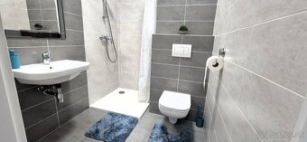 NOVOSTAVBA - PRIESTRANÝ BYT, STUPAVA, PARKOVANIE, PIVNICA, - 8